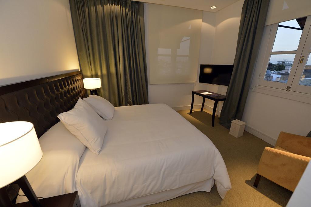Real Hotel Lujan ภายนอก รูปภาพ