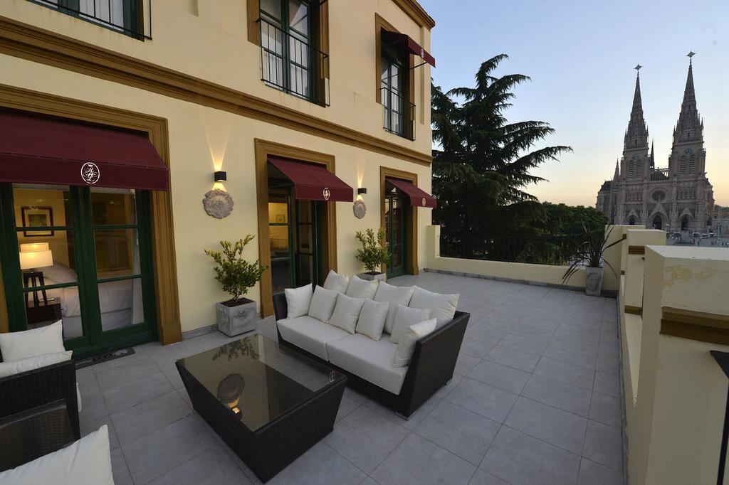 Real Hotel Lujan ภายนอก รูปภาพ