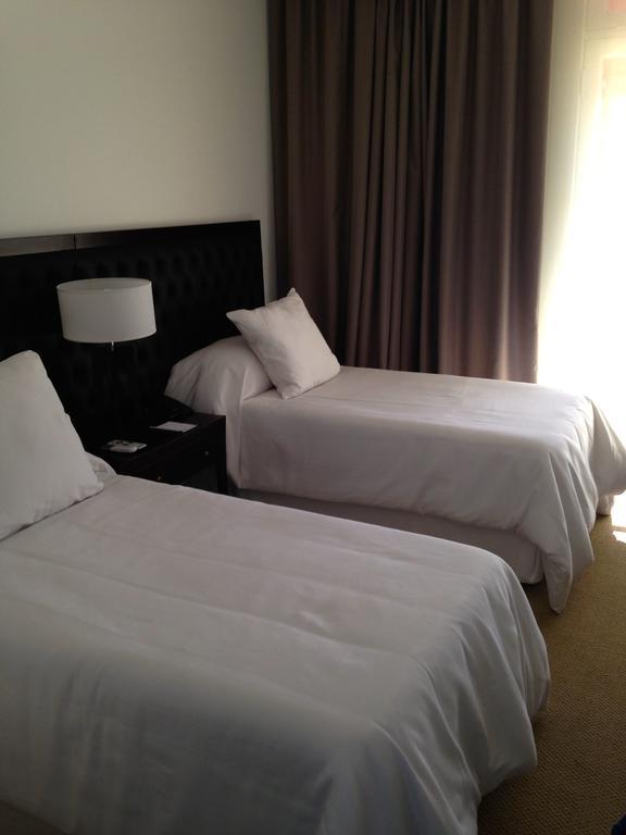 Real Hotel Lujan ภายนอก รูปภาพ