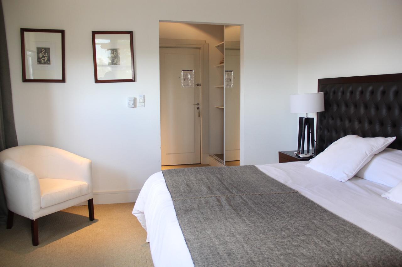 Real Hotel Lujan ภายนอก รูปภาพ
