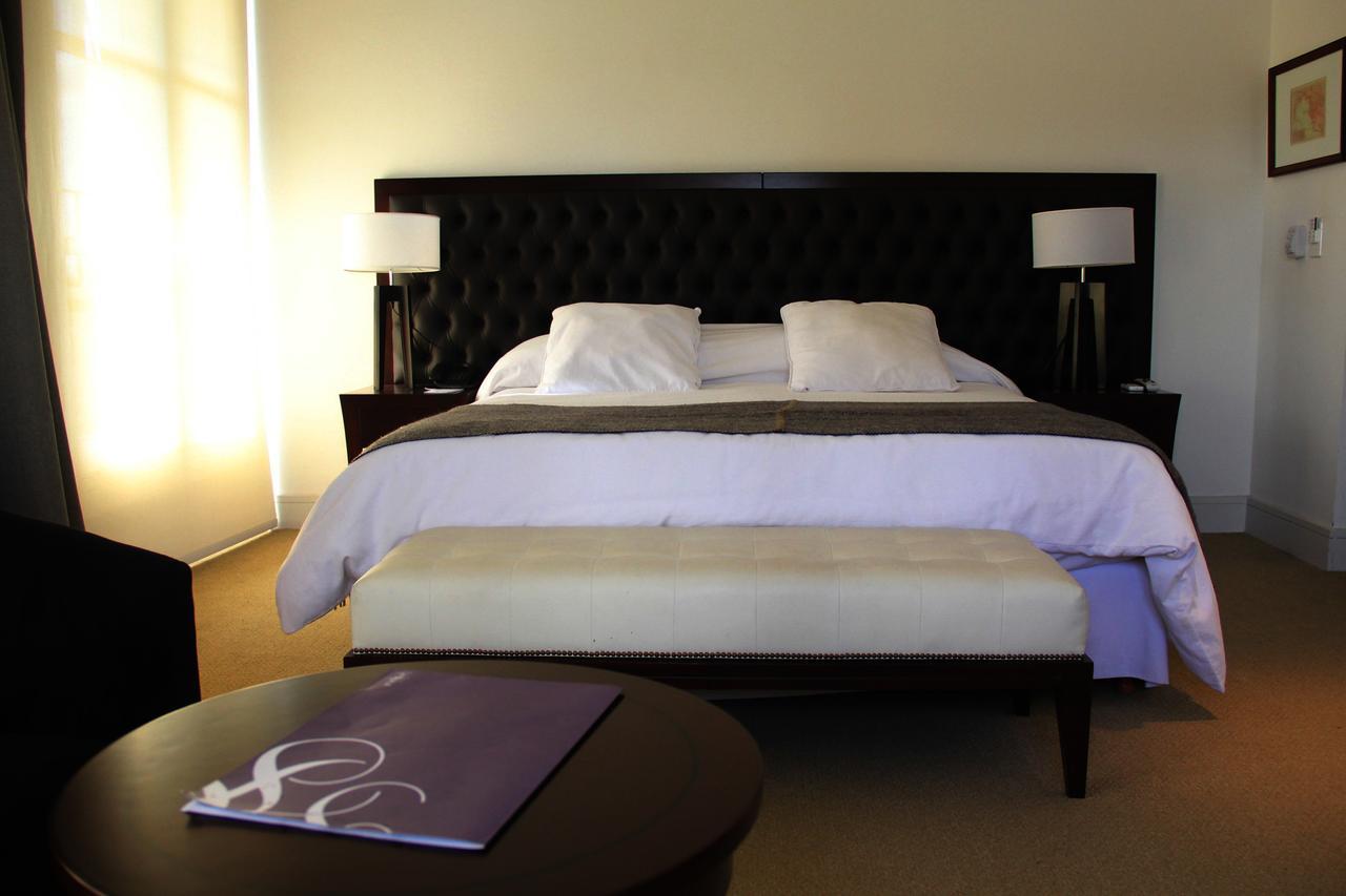 Real Hotel Lujan ภายนอก รูปภาพ