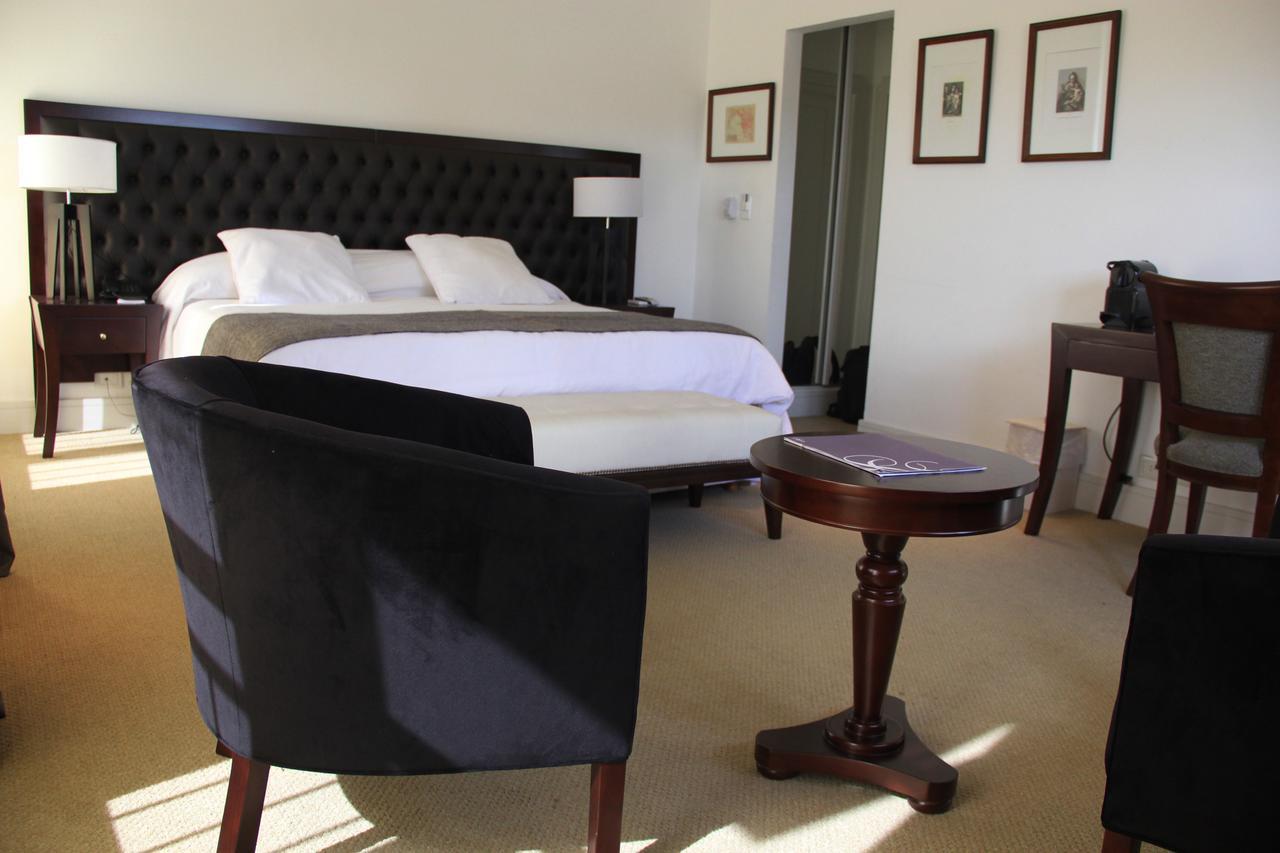 Real Hotel Lujan ภายนอก รูปภาพ