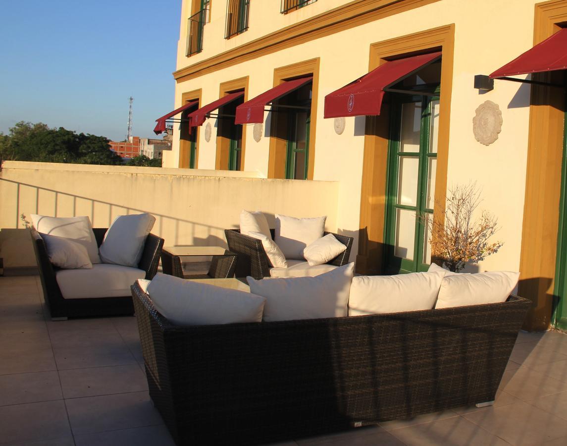 Real Hotel Lujan ภายนอก รูปภาพ