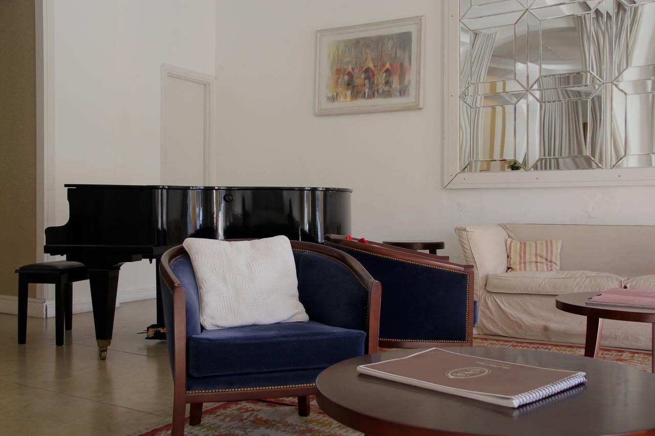 Real Hotel Lujan ภายนอก รูปภาพ