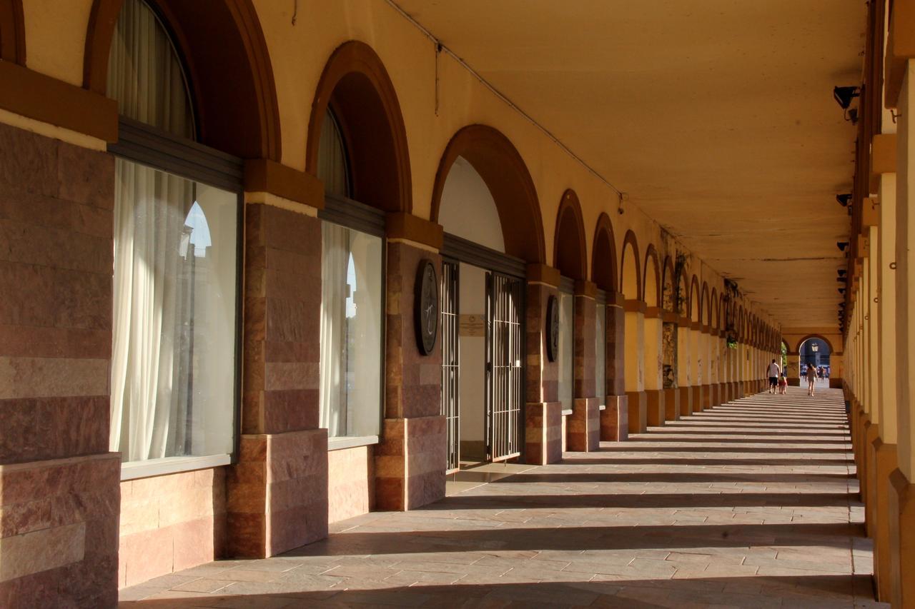 Real Hotel Lujan ภายนอก รูปภาพ